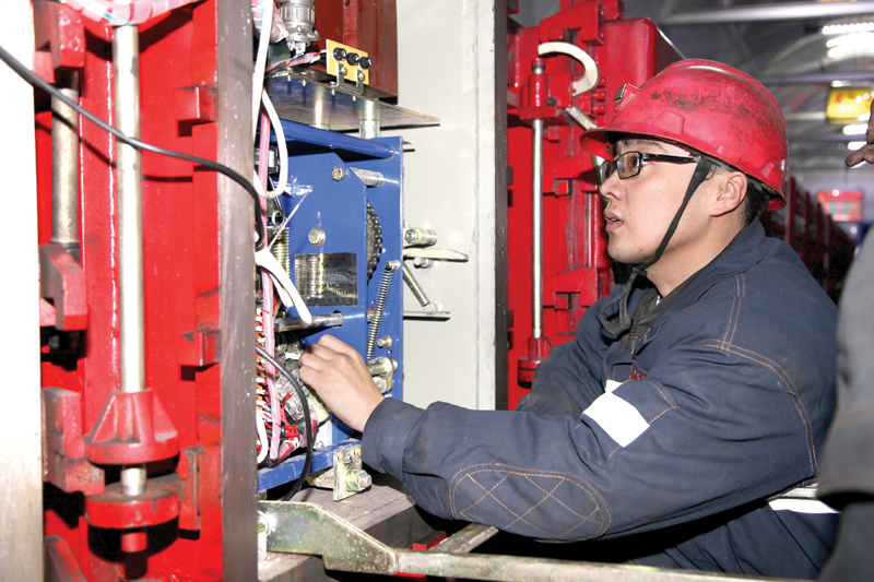 精心耐心鑄就&ldquo;工匠精神&rdquo;--記&ldquo;三晉英才&rdquo;市級拔尖骨干人才姚武江