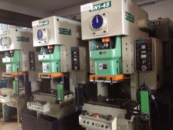 圖 白云區(qū)高價回收 整廠設備 發(fā)電機 變壓器 沖床 注塑機 廣州舊貨回收